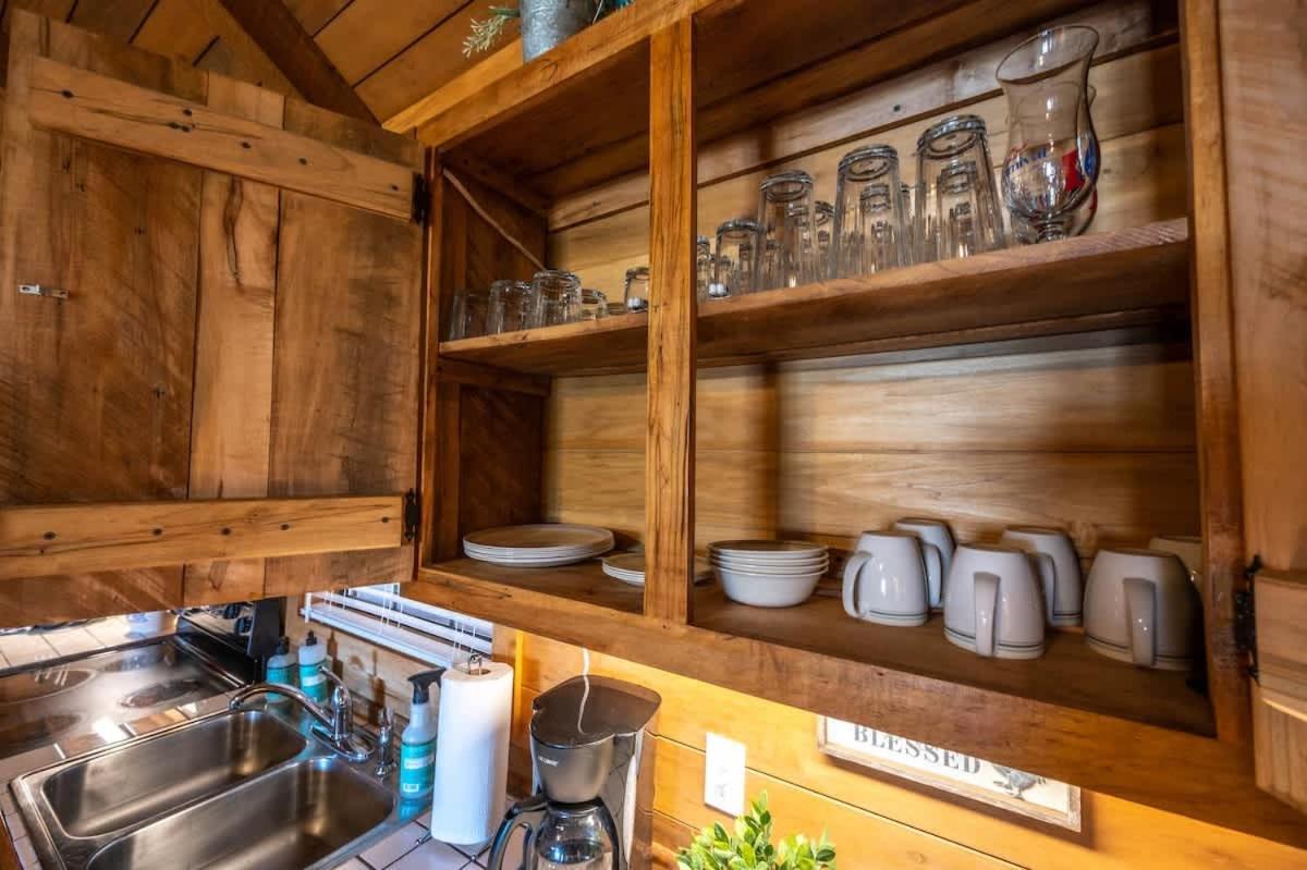 Beautiful View! Log Cabin,Fireplace,Hot Tub,Arcade,Pool,Fishing Sevierville Exterior foto